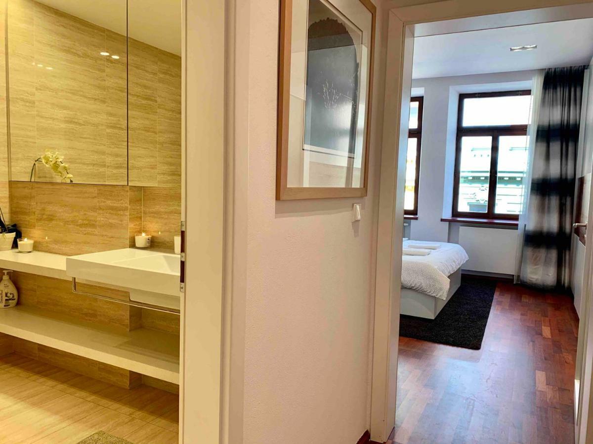 Luxury In The Center Of * Praga